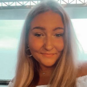 Meet your Posher, Abbigail